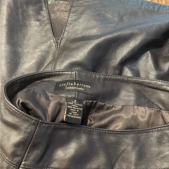 Croft & Barrow Black Leather Skirt. Size 8 - Picture 12 of 12